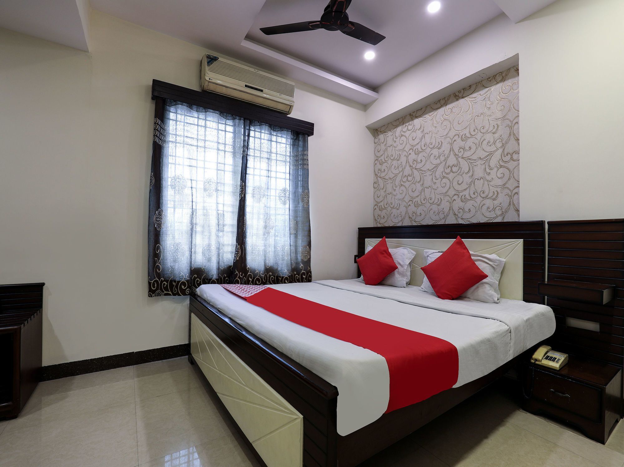 Oyo 16539 Grand Sandarshini Inn Hyderabad Exterior photo