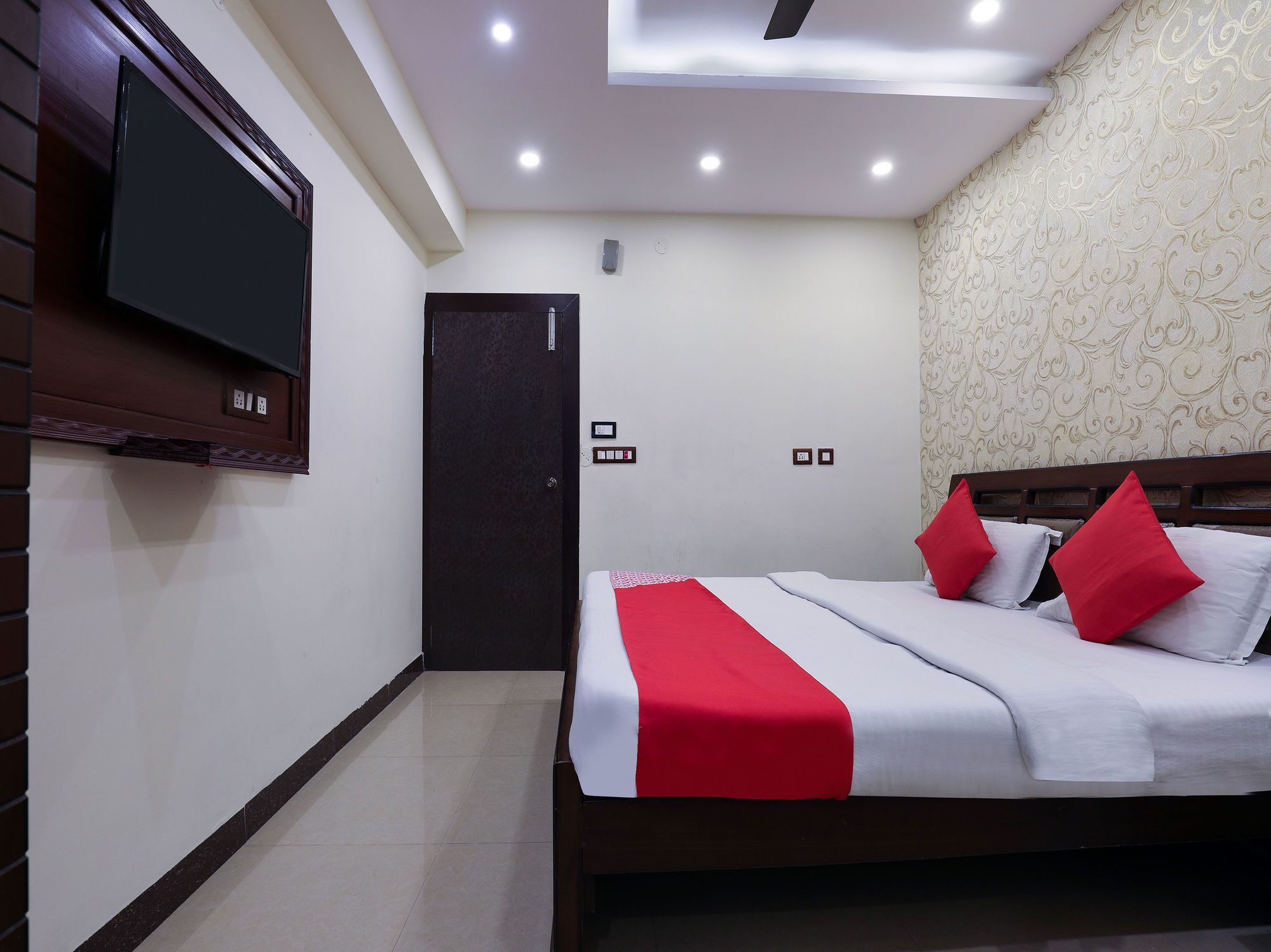 Oyo 16539 Grand Sandarshini Inn Hyderabad Exterior photo